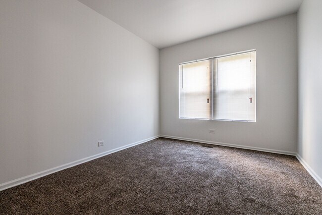 7846 S Saginaw