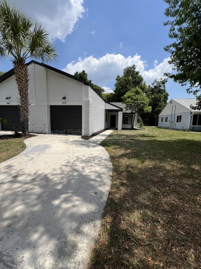 Photo - 914 Robinhood Ct