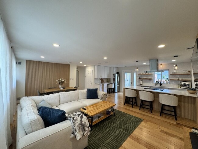 Photo - 2380 Walce Dr