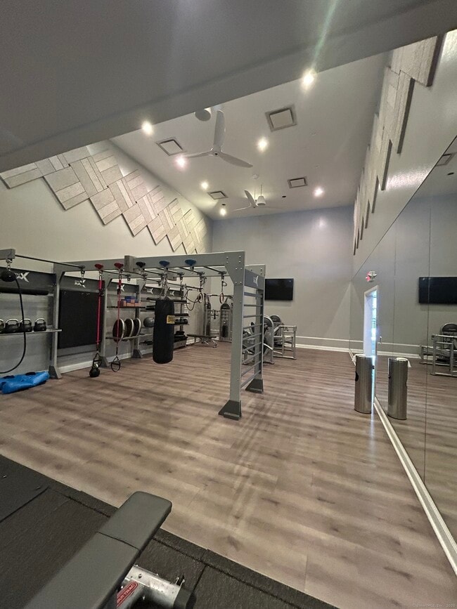 Photo - 138 Hollow Tree Ridge Rd