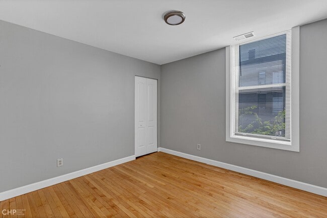 Photo - 3149 S Morgan St Unidad 2nd Floor