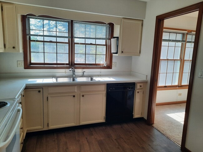 Photo - 1450 Wing St Unidad 6B