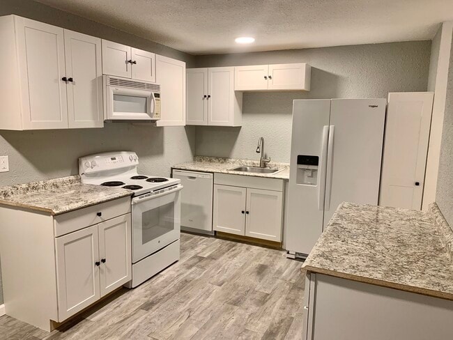 Photo - 12 Gage Rd Unit 14 Gage