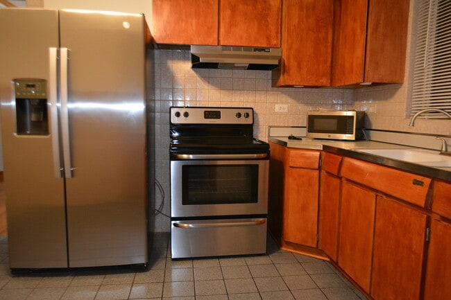 Photo - 7741 W Argyle St