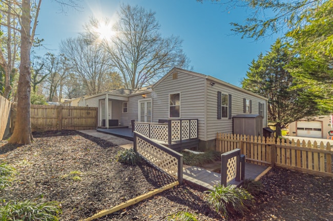 Photo - 160 Adams St Unit A