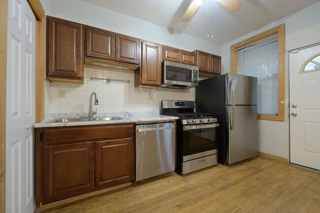 Photo - 664-666 E 50th Pl Unit 666-2