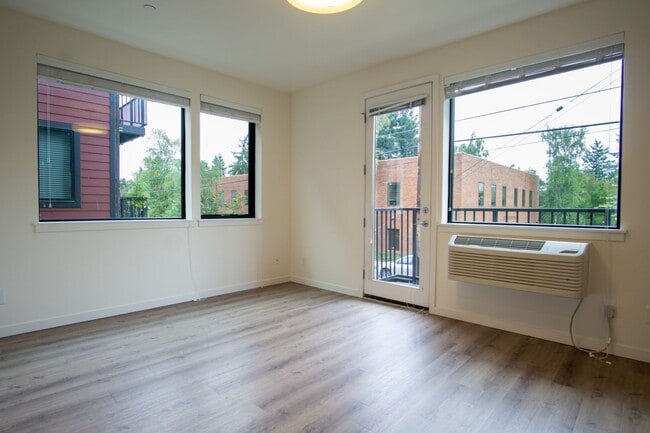 Photo - 6015 S Virginia Ave Unit 308