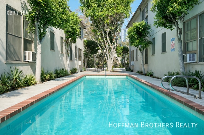 Photo - 301 N Sycamore Ave Unit 1