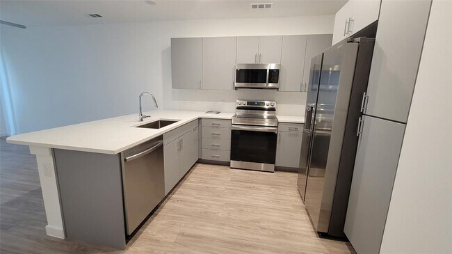 Photo - 4801 Springdale Rd Unidad 1202