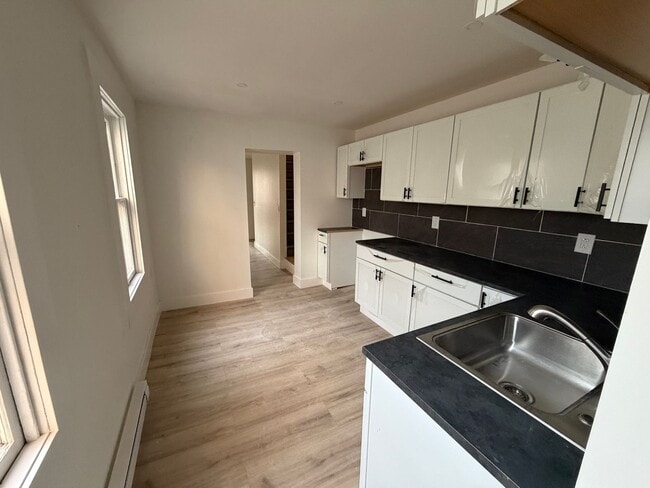 Photo - 49 S Bedford St Unit 49 S Bedford Street - 2