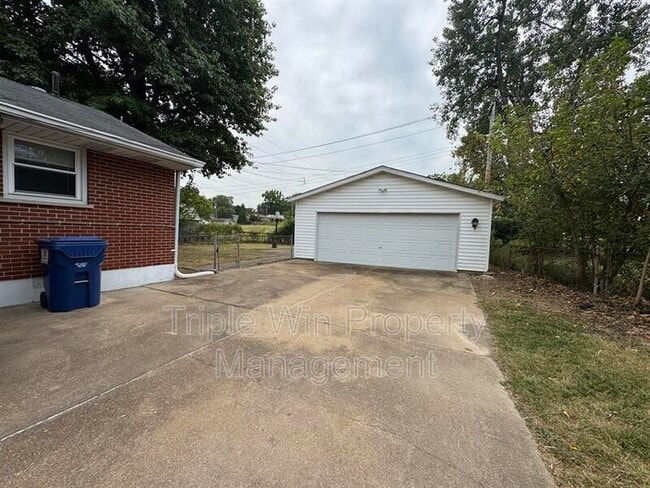 Photo - 90 W St Anthony Ln