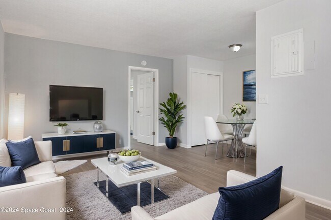 Photo - 115 Seminole Ave W Unidad 209