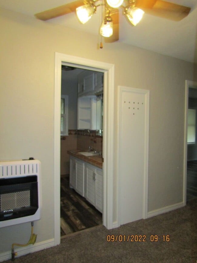 Photo - Very nice spacious home located in the Tom...