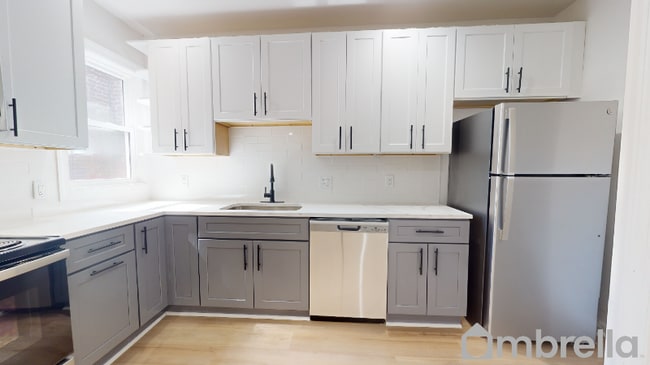 Photo - 343 E 28th St Unidad 2