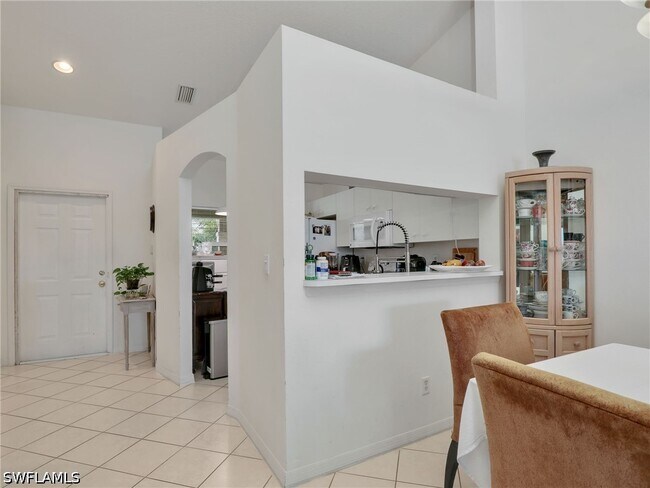 Photo - 6900 Huntington Lakes Cir Unit 202