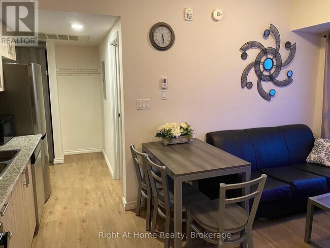 Photo - 275 Larch St Unit F213