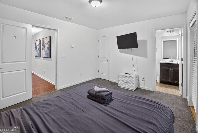 Photo - 865 Society Cir