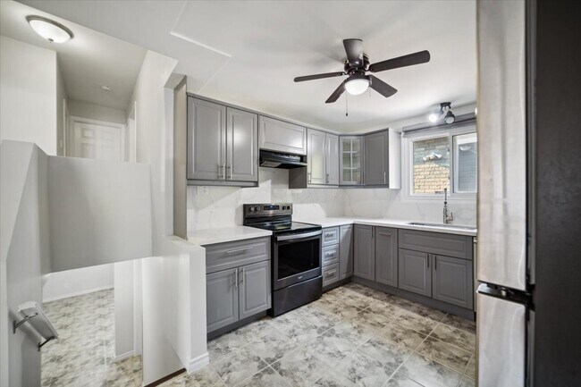 Photo - 10 Leggett Cres