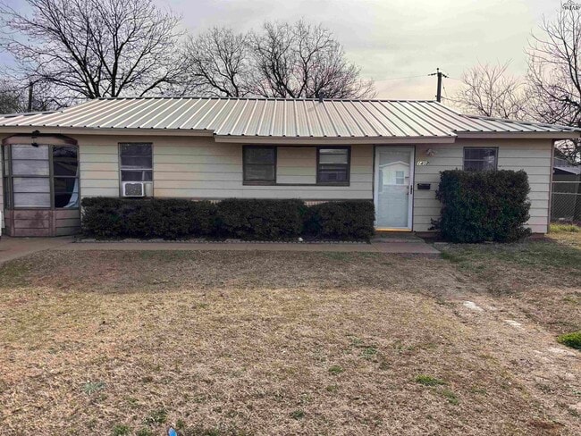 Building Photo - 1407 Harris Ln