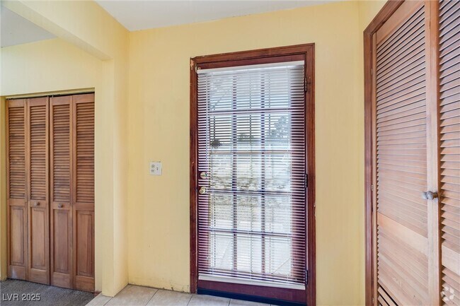 Building Photo - 203 Cimarron Ct Rental