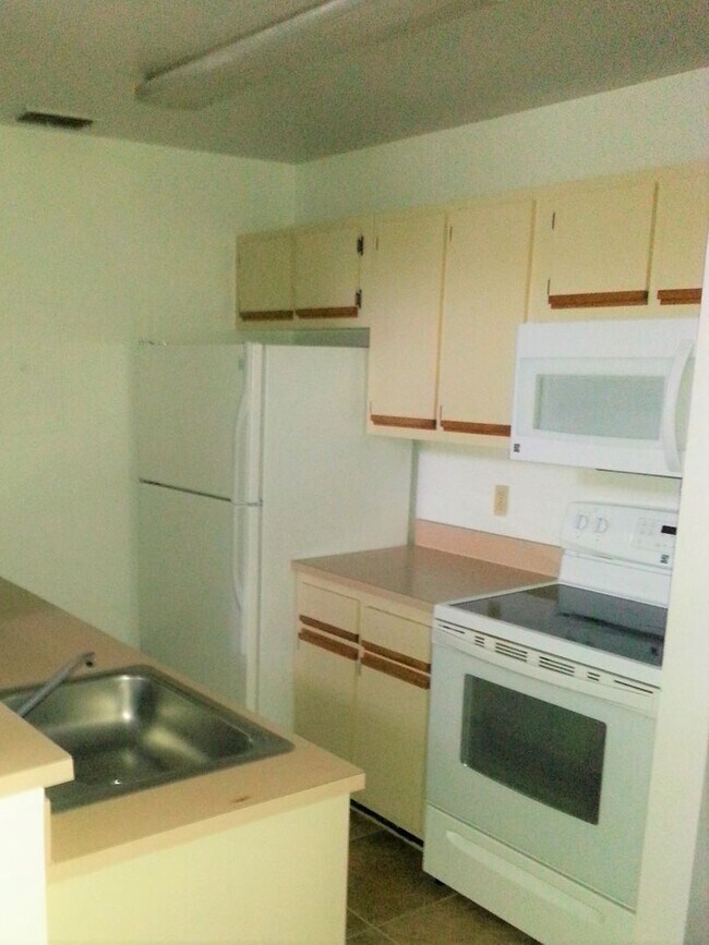 Photo - 6028 Westgate Dr Unit 202