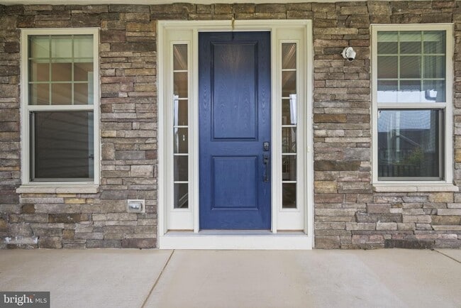 Photo - 7147 Starmount Ct