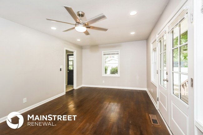 Photo - 983 Overbrook Cir
