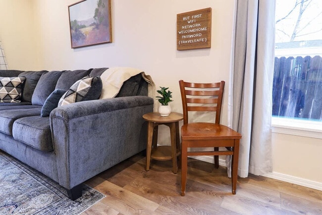 Photo - 717 E Elgin St Unidad ID1460927P