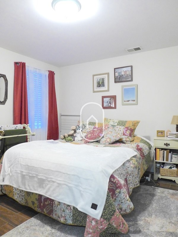 Photo - 130 Marcella St