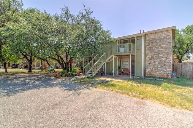 Photo - 400 Hedgewood Dr