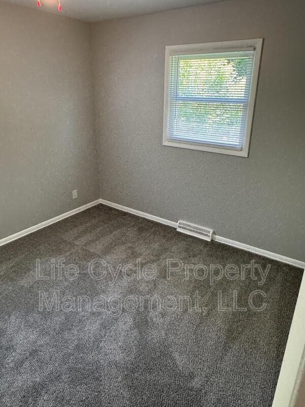 4147 Poinsettia Avenue Southeast 2 Condo Condo for Rent in Grand