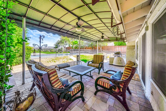 Photo - 5852 McDonie Ave