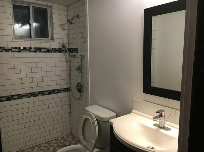 Bath - 4 Wilson Ave Unit #1