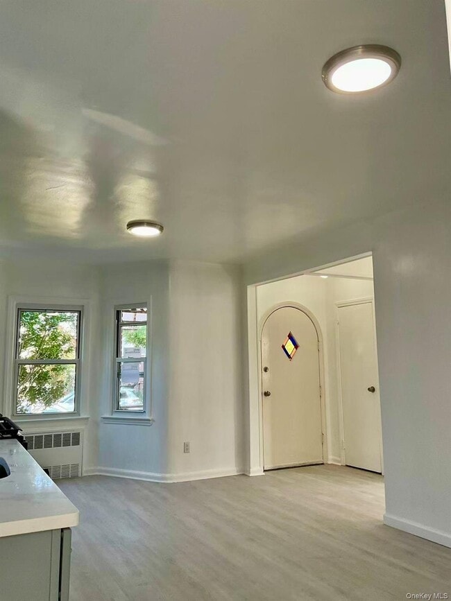 Photo - 56-44 187th St