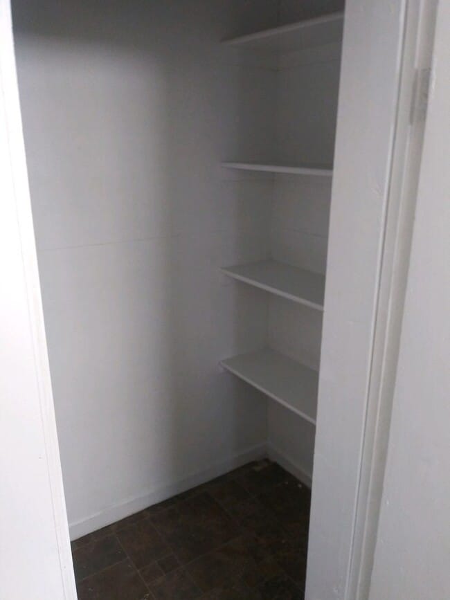 Photo - 1024 W 5th St Unit Apt 2