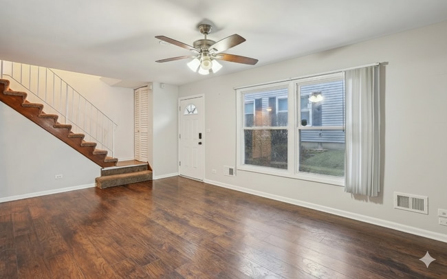 Photo - 1945 Hancock Dr