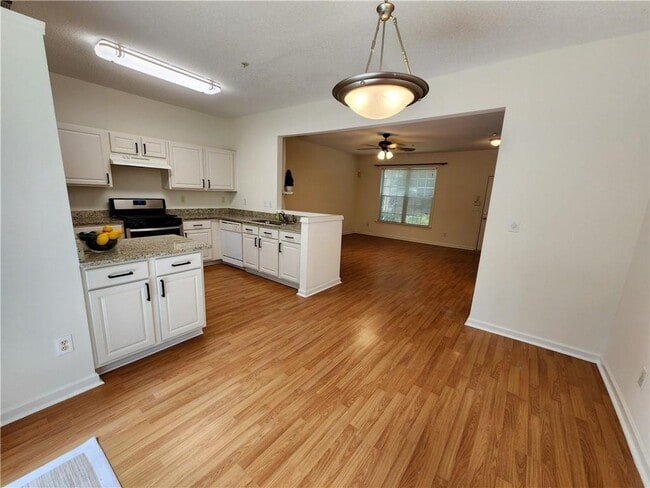 Photo - 2175 Whitestone Pl