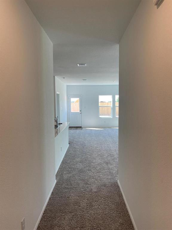 Photo - 502 Thunderstorm Ave