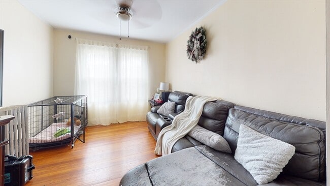 Photo - 14 Davison St Unit 1R