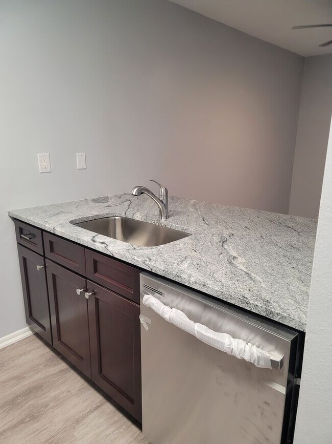 Photo - Conveniently located! Renovated 1 yr ago