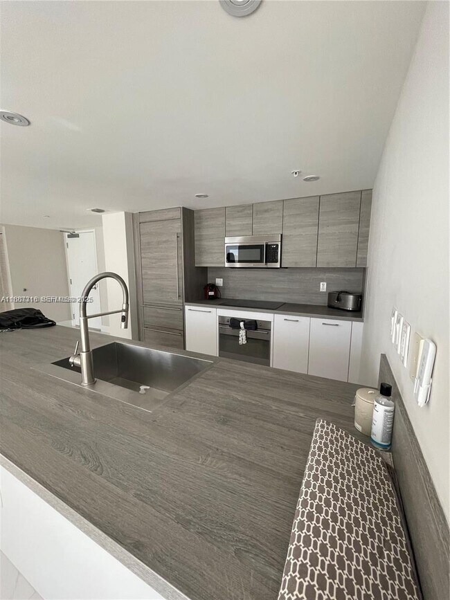 Photo - 400 Sunny Isles Blvd Unidad 317