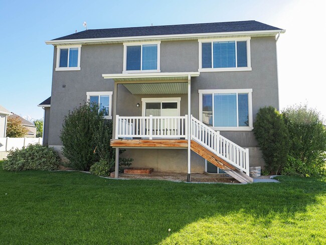Photo - 4-bedroom, 2.5 bathroom Home