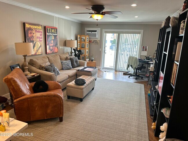 Building Photo - 303 Sunset Ave Unit 105