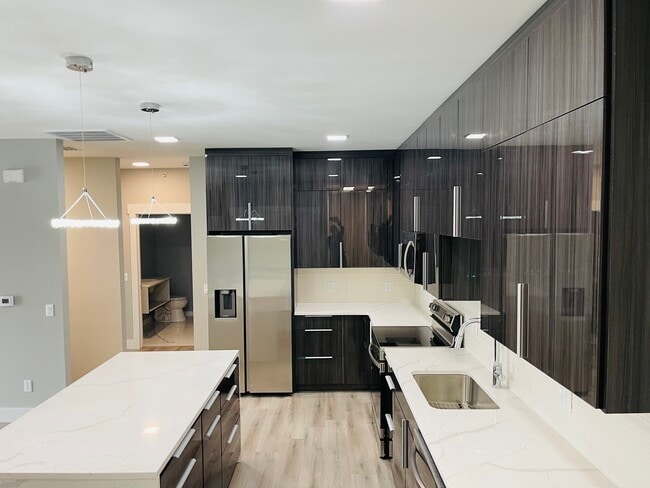 Photo - Grand Summit Apartments