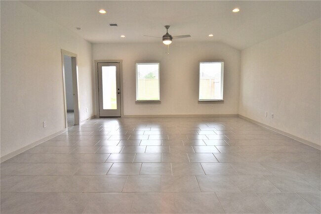 Photo - 4023 Yonkers Valley Ln