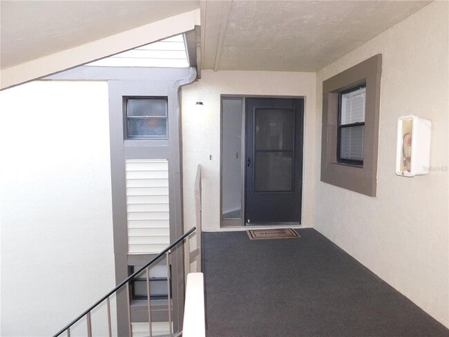 Photo - 218 Woodlake Wynde Unit 218