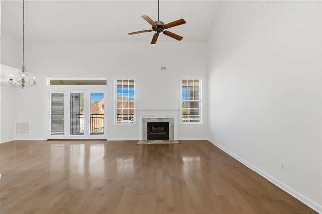 Photo - "Luxurious 2-Bed Condo with, loft, Granite Elegance & Hardwood Charm in Reston, VA!" Unit #F