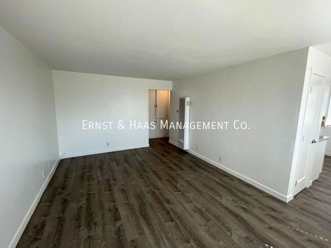 Building Photo - 2120 San Anseline Ave Unit 03