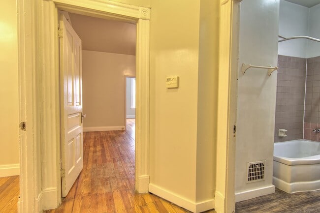 Photo - 3432-34 Utah Unit 3432A