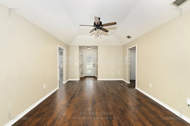 Photo - Gorgeous 3 Bed 2 Bath Brick Cottage on Corner Lot